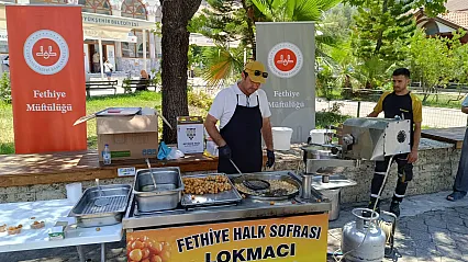 Fethiye Merkez Yeni Camii'nde şehitler için lokma hayrı gerçekleştirildi