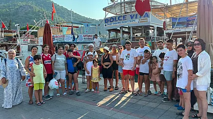 Fethiye Otizm Derneği'nden anlamlı etkinlik: 50 kişi mehtap turunda