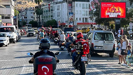 Fethiye Riders'tan 30 Ağustos Zafer Bayramı'na motosikletli kortej