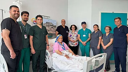 Muğla'da ilk kez uygulanan ECIRS yöntemiyle 4 santimetrelik böbrek taşı tek seansta temizlendi