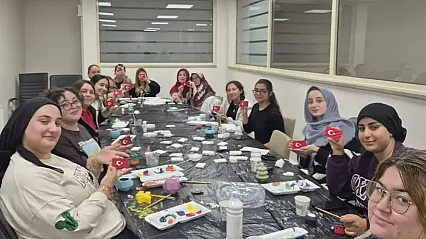 Muğla'da Türk Bayrağı'nı seramikte işlediler