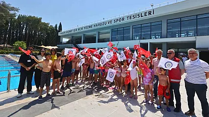 Muğla'da 'Yeşilden Maviye' Projesiyle Çocuklara Yüzme Eğitimi