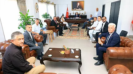 Vali Akbıyık, Milaslı muhtarlarla bir araya geldi
