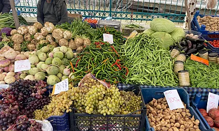 Fethiye Cuma Pazarı'nda güncel fiyat listesi: Meyve ve sebze fiyatları dudak uçuklattı