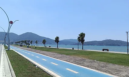 Fethiye'de Kavurucu Sıcaklar 3. Etap'ı Issız Bıraktı