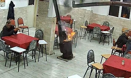 Güzel kokması için sobaya dökülen kolonya ortalığı savaş alanına çevirdi