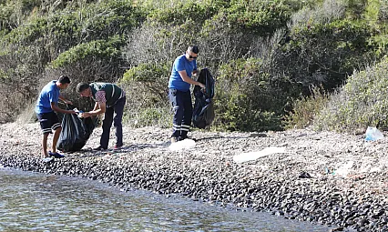 Muğla Büyükşehir'den Gökova ve Göcek'te Kapsamlı Kıyı Temizliği