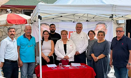 Yeni Parti Fethiye İlçe Başkanlığı Cuma Pazarı'nda üye çalışması yaptı