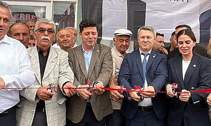 Yeni Parti Seydikemer İlçe Başkanlığı yağmur altında açıldı