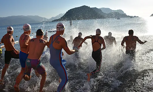 27. Uluslararası Arena AquaChallenge Yüzme Şampiyonası, Marmaris'te başladı