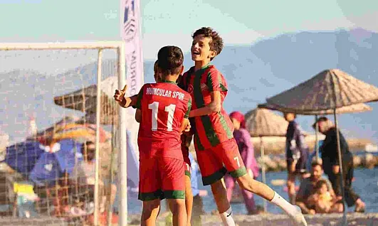 Bodrum'da 1. Günbatımı Çocuk Plaj Futbol Şenliği başladı