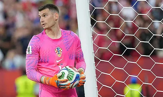 Fenerbahçe kalecisi Livakovic, Barcelona'ya transfer oldu