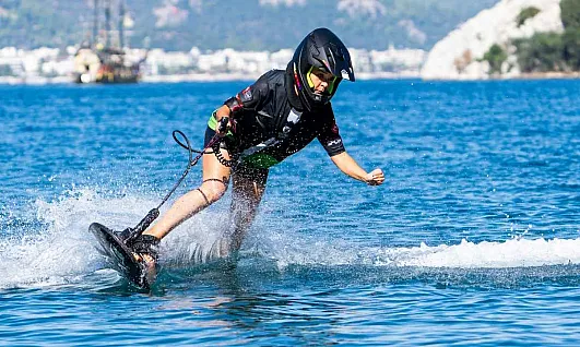 Marmaris'te Motosurf ve Sujeti Şampiyonaları devam ediyor