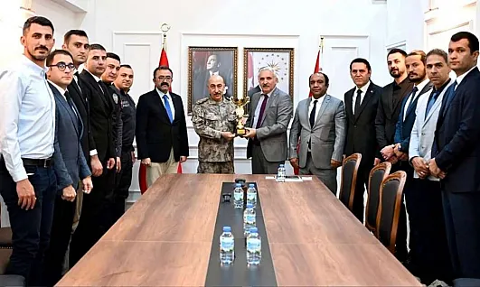 Muğla birincisi olan Emniyet voleybol takımı bölge müsabakalarına katılacak