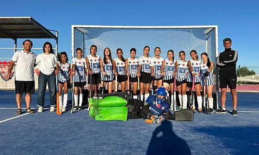 Muğla'nın U14 Kız Hokey takımı Türkiye 5'incisi oldu