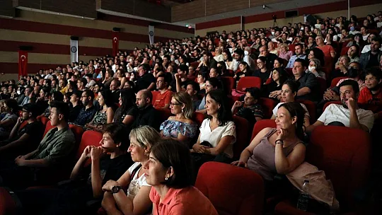 'Başrol Kim?' Menteşe'yi kahkahaya boğdu