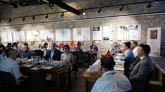 'İki meydan bir cadde' proje sergisi ve ödül töreni gerçekleştirildi