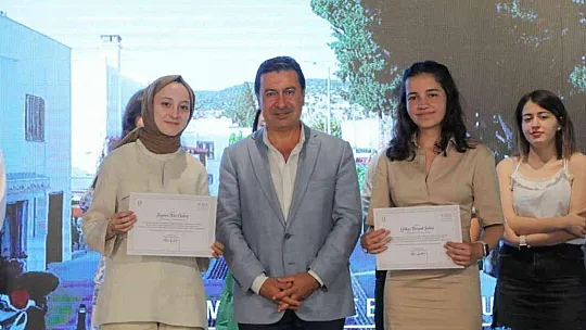 'İki meydan bir cadde' proje sergisi ve ödül töreni gerçekleştirildi