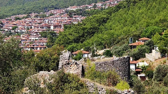'Sakin Kent' Akyaka'daki Ortaçağ kalesinde kazı çalışmaları başladı