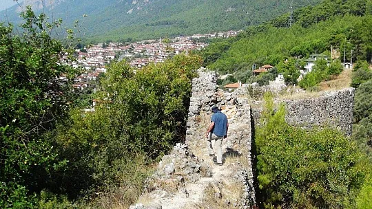 'Sakin Kent' Akyaka'daki Ortaçağ kalesinde kazı çalışmaları başladı