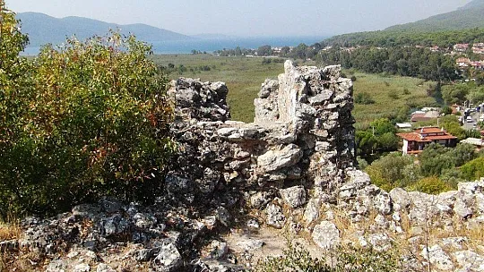 'Sakin Kent' Akyaka'daki Ortaçağ kalesinde kazı çalışmaları başladı