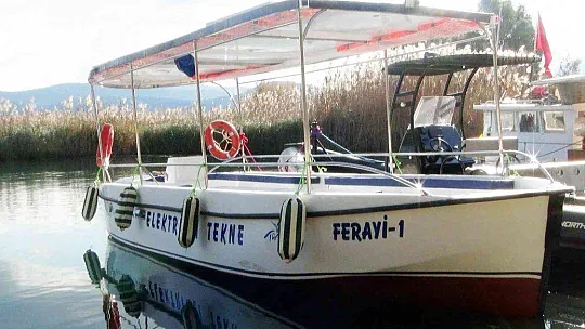 'SAKİN KENT'İN ÇEVRE DOSTU TEKNESİ SUYA İNDİ