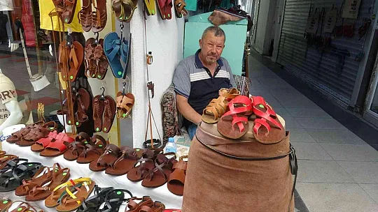 'Son Sandaletçi' Fevzi usta teknolojiye direniyor
