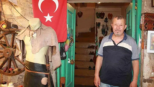 'Son Sandaletçi' Fevzi usta teknolojiye direniyor