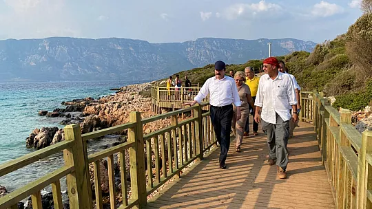 VALİ TAVLI, DEVAM EDEN KAZI ÇALIŞMALARINI YERİNDE İNCELEDİ