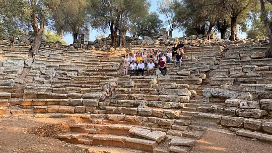 VALİ TAVLI, DEVAM EDEN KAZI ÇALIŞMALARINI YERİNDE İNCELEDİ