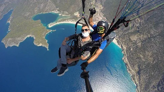 GAZETECİLER GÜNÜNÜ, GÖKYÜZÜNDE KUTLADILAR 