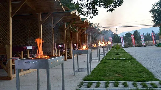 Saklıkent'e değer katacak 'Kırmızı Beyaz Et Restaurant' hizmetinizde