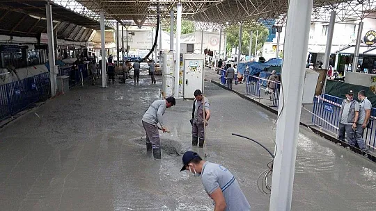 Pazar yerinde alt yapı tamamlandı, sıra uzay çatıda 