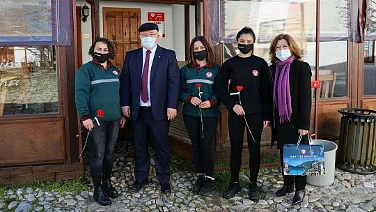 Başkan Gümüş'ten Dünya Kadınlar Günü kutlaması