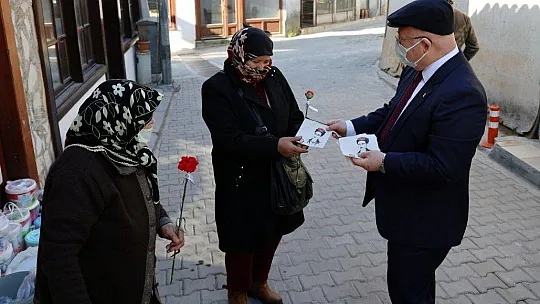 Başkan Gümüş'ten Dünya Kadınlar Günü kutlaması