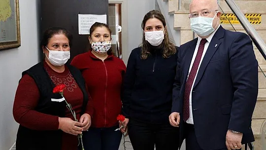 Başkan Gümüş'ten Dünya Kadınlar Günü kutlaması