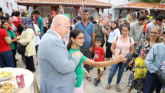 MİNİKLER HÜNERLERİNİ GÖSTERDİ