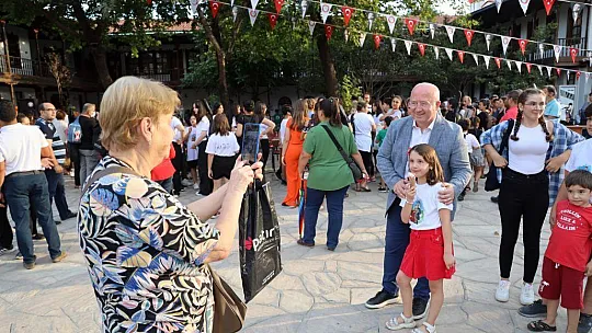 MİNİKLER HÜNERLERİNİ GÖSTERDİ