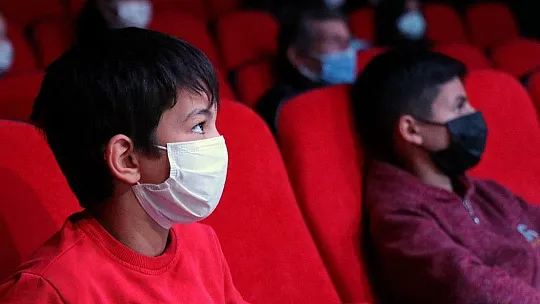 Menteşe Belediye Tiyatrosu Perdelerini Yatağanlı Çocuklar İçin Açtı