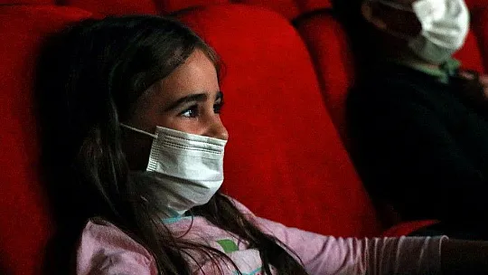 Menteşe Belediye Tiyatrosu Perdelerini Yatağanlı Çocuklar İçin Açtı