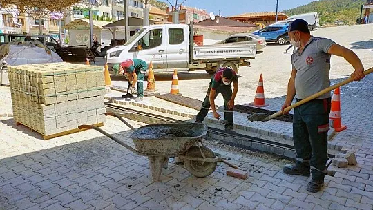 Pazar yerinde alt yapı tamamlandı, sıra uzay çatıda 