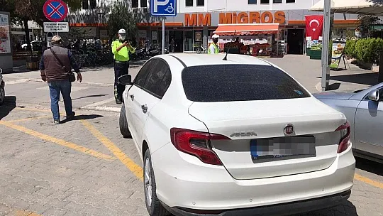 Engelli park yerlerini kullananlara cezai işlem uygulandı 