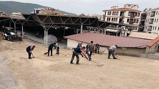 Pazaryeri zemin yenileme çalışmaları devam ediyor
