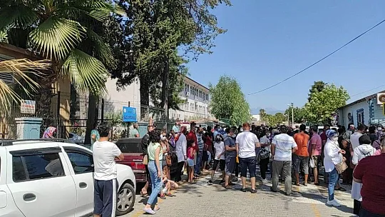 Fethiye'de Bursluluk Sınavı Heyecanı Yaşandı