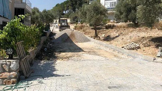 MİLAS BELEDİYESİ YOL YAPIM ÇALIŞMALARINA ARALIKSIZ DEVAM EDİYOR