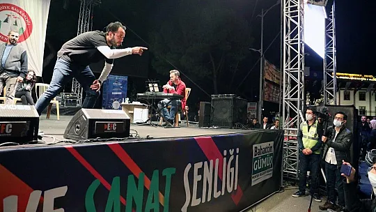 Menteşe, Mahşer-i Cümbüş İle Güldü