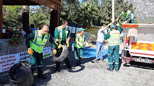 Gökova Körfezi Akbük ve Turnalı'da kıyı temizliği