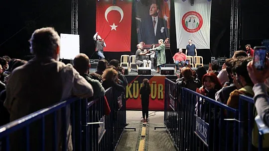 Menteşe, Mahşer-i Cümbüş İle Güldü