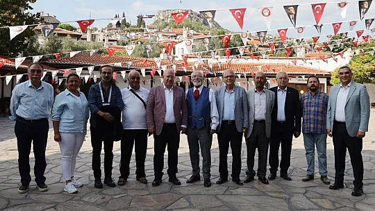 Kongar: 'Cumhuriyete Dönüş Yerel Yönetimlerle Olur'