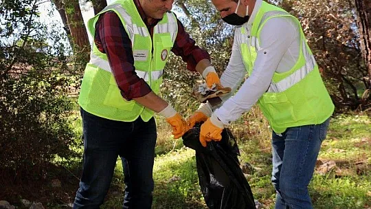 Gökova Körfezi Akbük ve Turnalı'da kıyı temizliği